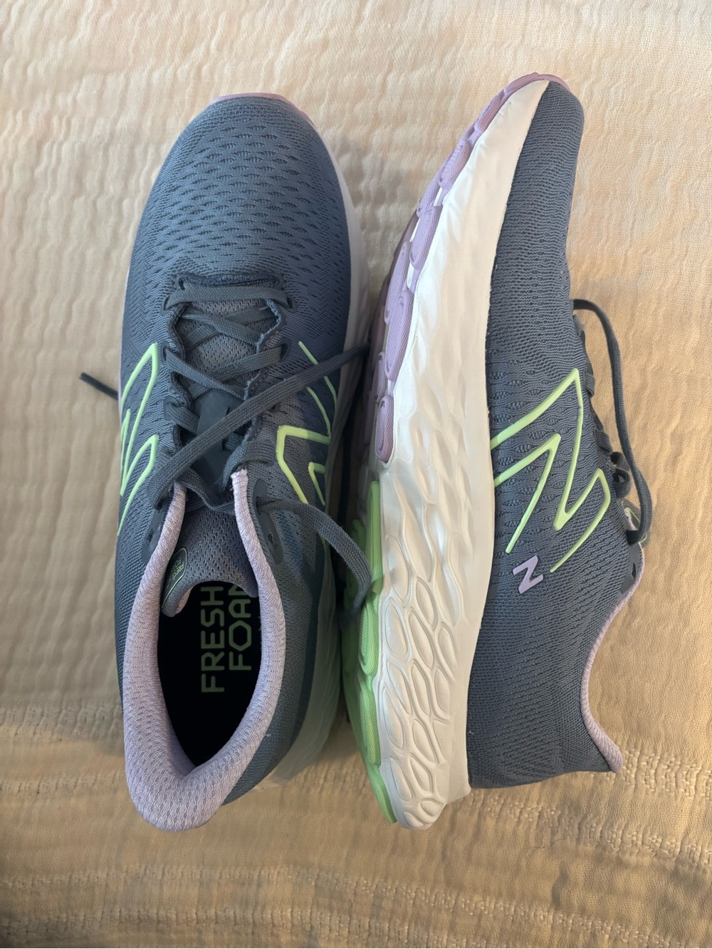New Balance Fresh Foam x Evoz v3 size 9.5 
Color Grey Green